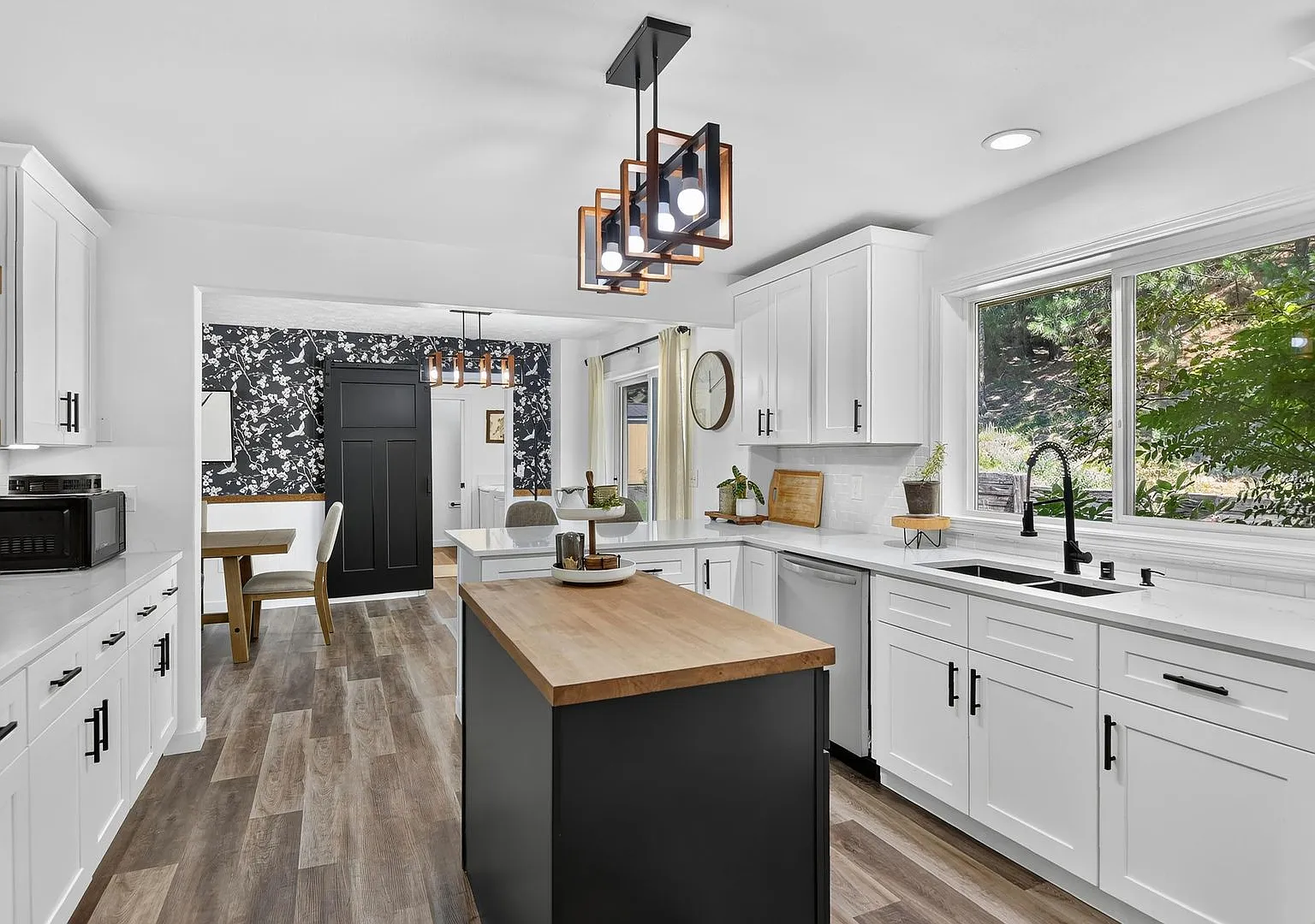 Spacious 6 Bed, 4 Bath Home in Indian Trail *Available 9/09* — Photo 4