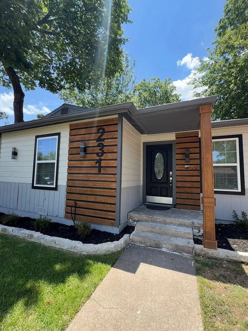 Spacious 3-Bedroom Home for Lease in Established Hurst Neighborhood — Photo 4