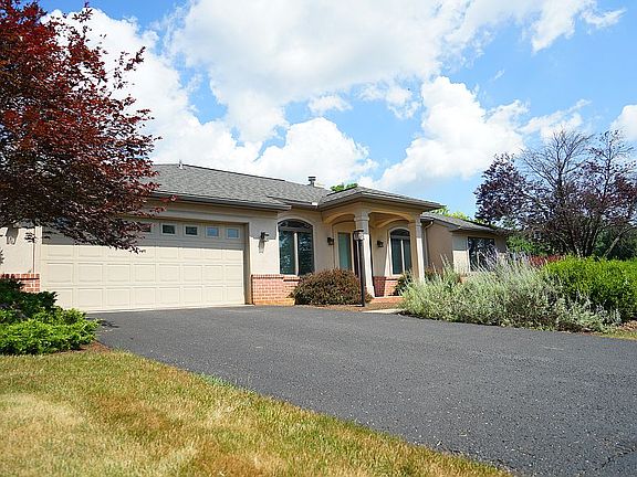 2nd image of 1713 Cambridge Dr