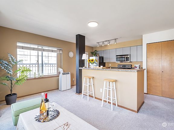 4th image of 1125 E Olive Street #411