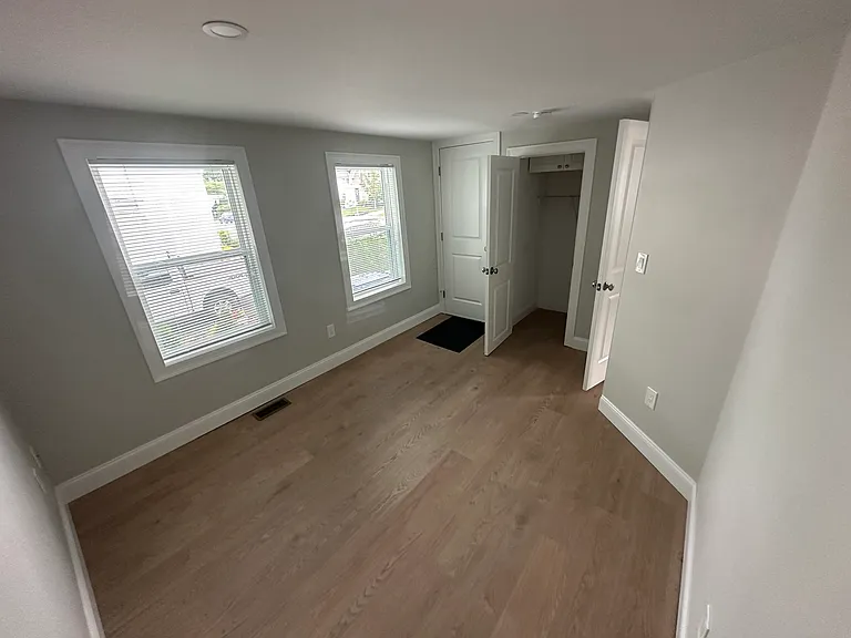 26 Grove St #B — Photo 5