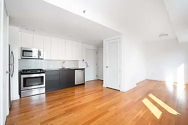 31-43 Vernon Boulevard, #308