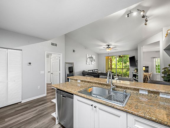 4th image of 20160 Estero Gardens Cir Unit 203
