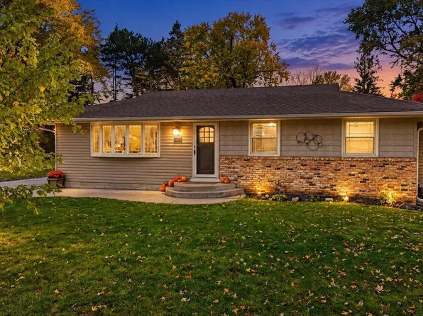 8900 60 1/2 Ave N, New Hope, MN 55428
