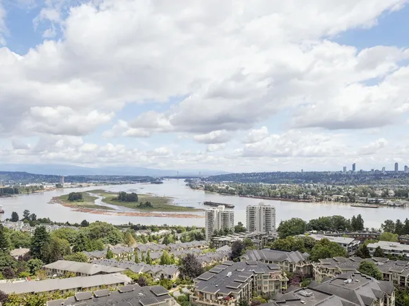 280 Ross Dr #2003, New Westminster, BC V3L 0C2