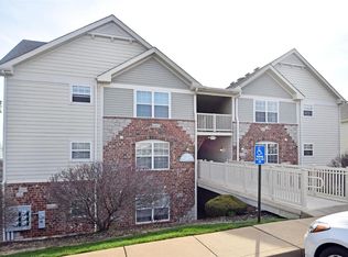 1822 Piedmont Cir UNIT 202, Saint Charles, MO 63304