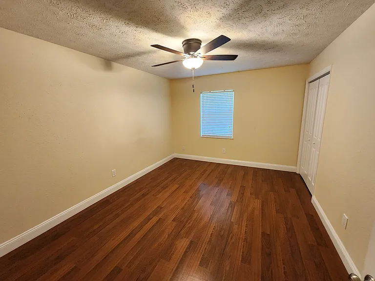 2403 Stonehill Ave — Photo 18