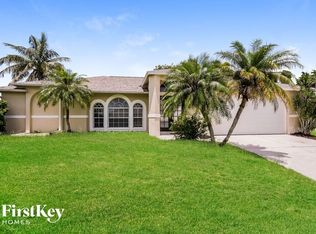 8381 Bahamas Rd, Fort Myers, FL 33967
