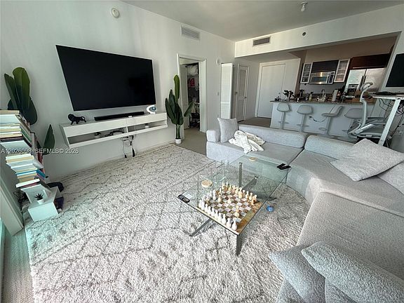 4th image of 951 Brickell Ave APT 3703