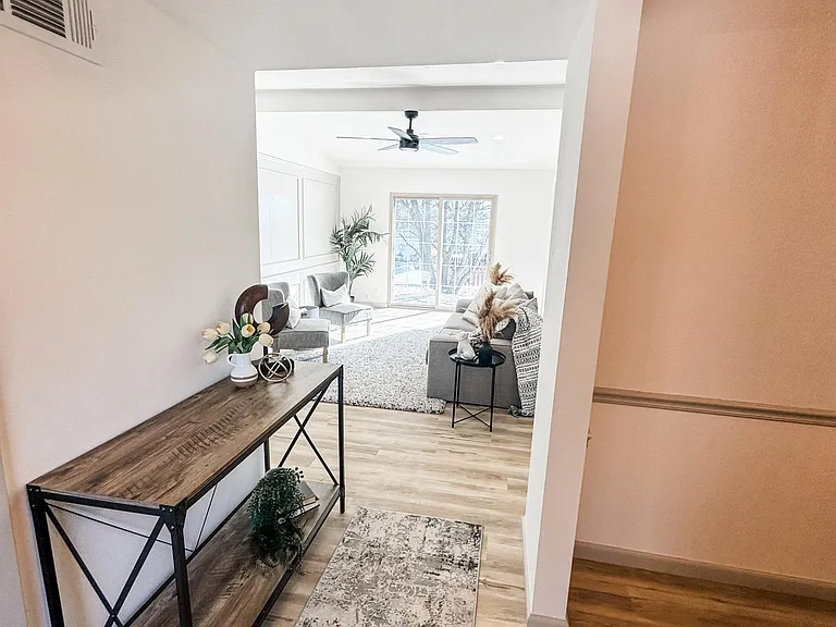 9236 Lavant Dr — Photo 5