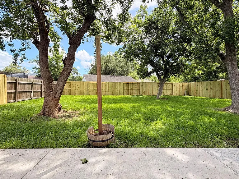 12010 Flushing Meadows Dr — Photo 16