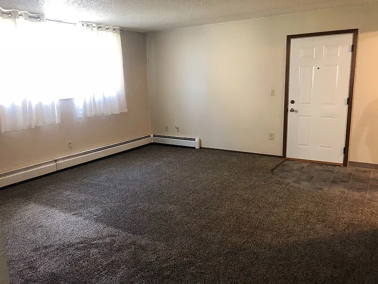 1831 Allison Dr — Photo 5