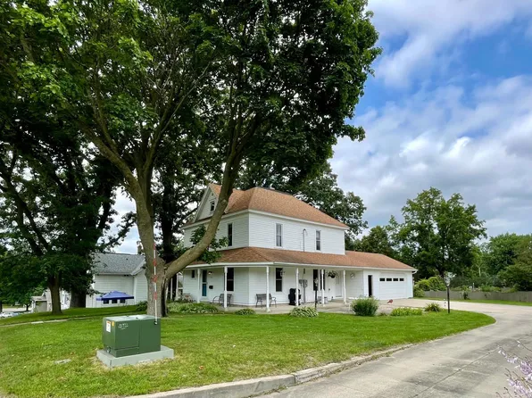 303 2nd St NW, Stewartville, MN 55976