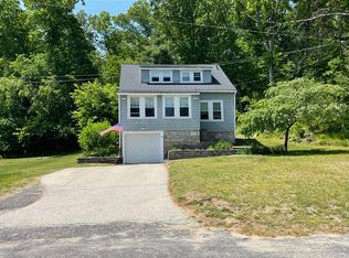 16 Homestead Ave, Uxbridge, MA 01569
