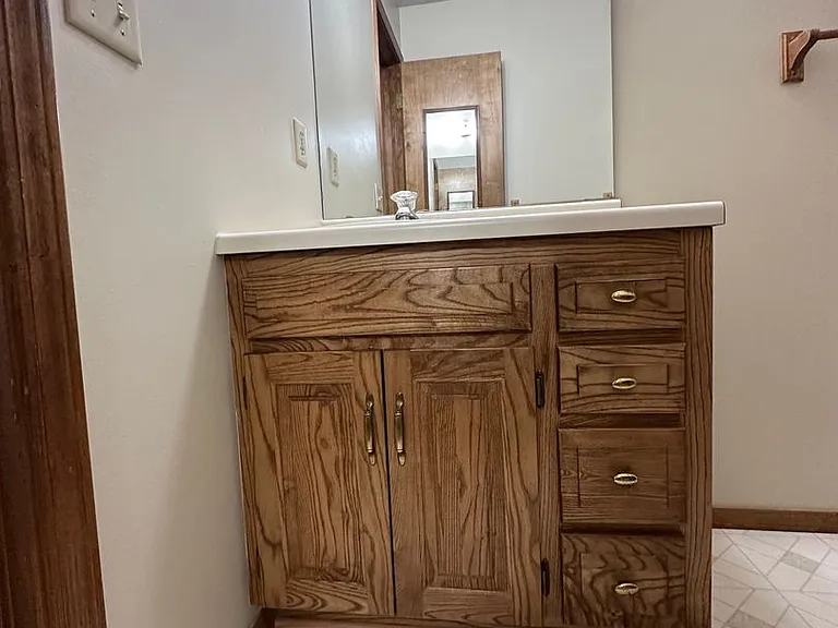 2765 E Verona St — Photo 18