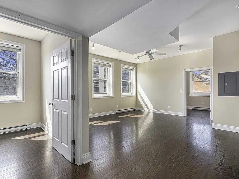 329 Johnson St #4 — Photo 2