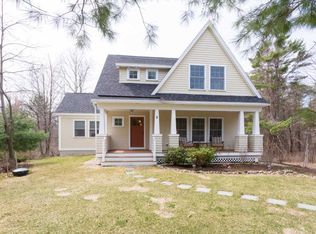 8 Dahlia Dr, Kittery, ME 03904