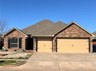 11737 SW 19th St, Yukon, OK 73099