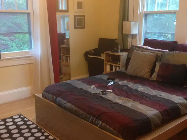 5325 42nd Pl NW, Washington, DC 20015