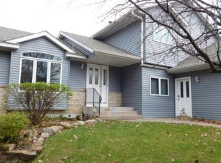 7291 Stagecoach Trl, Lino Lakes, MN 55014