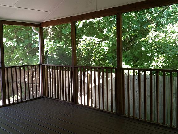 Screened porch 