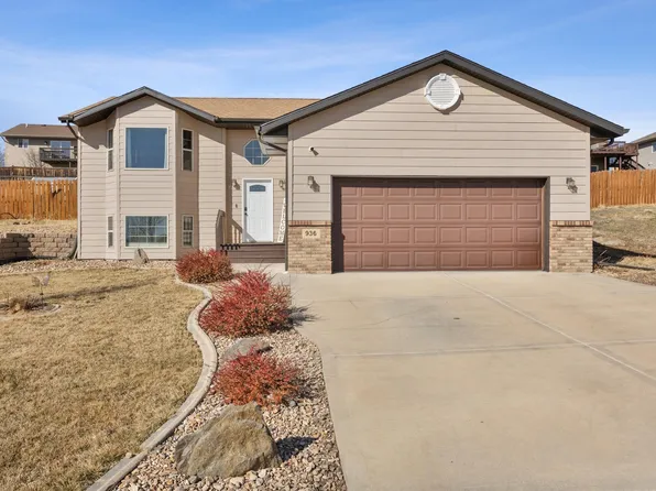 936 Crimson Ct, Rapid City, SD 57701
