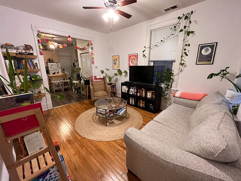 1453 W Thomas St #1R — Photo 2