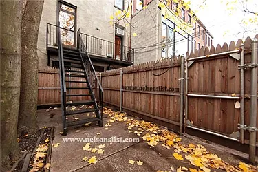 Rented by R New York