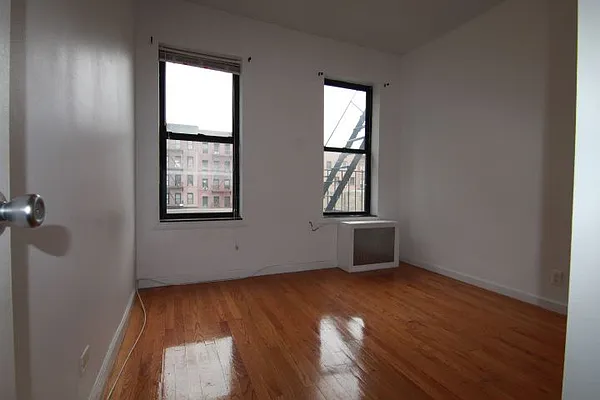 Rented by Green Home NY Realty LLC | media 32