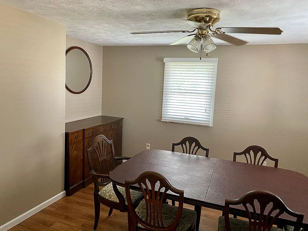 2303 Maysel St photo 1