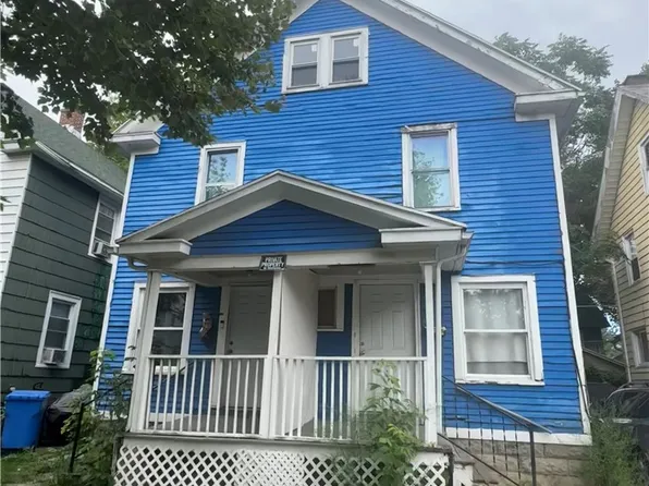 176-178 Roycroft Dr, Rochester, NY 14621