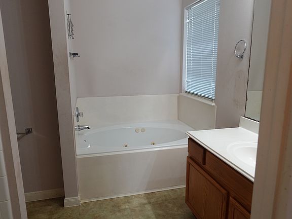 5th image of 17214 Lilac Vale Ct
