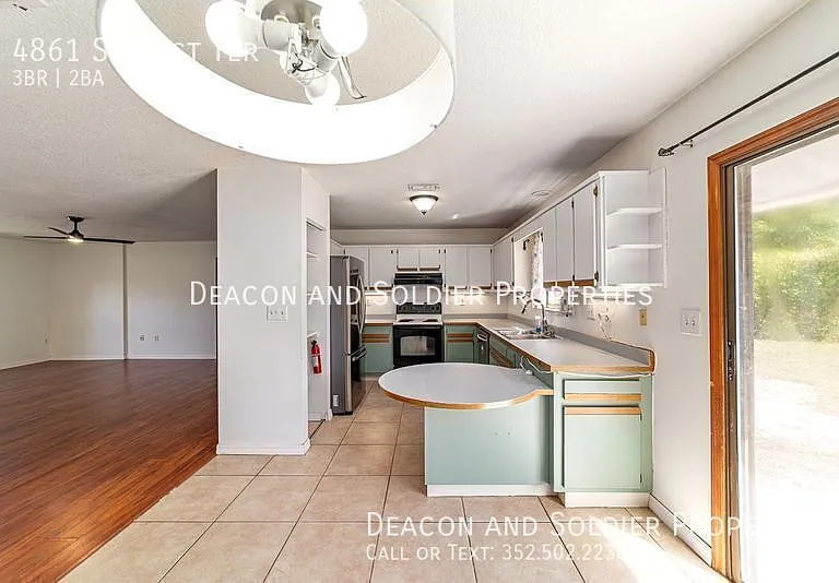 4861 SE 31st Ter — Photo 13