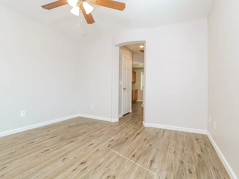 14897 W Ashland Ave — Photo 11