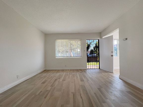 2nd image of 1325 Cedar Ave APT 1