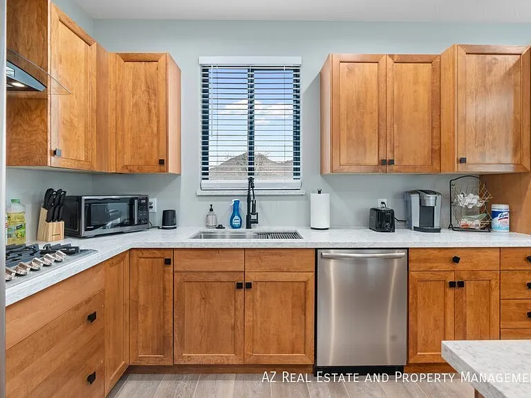 3112 N Valencia Ln — Photo 8
