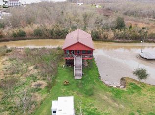 324 Bayside Dr, Anahuac, TX 77514