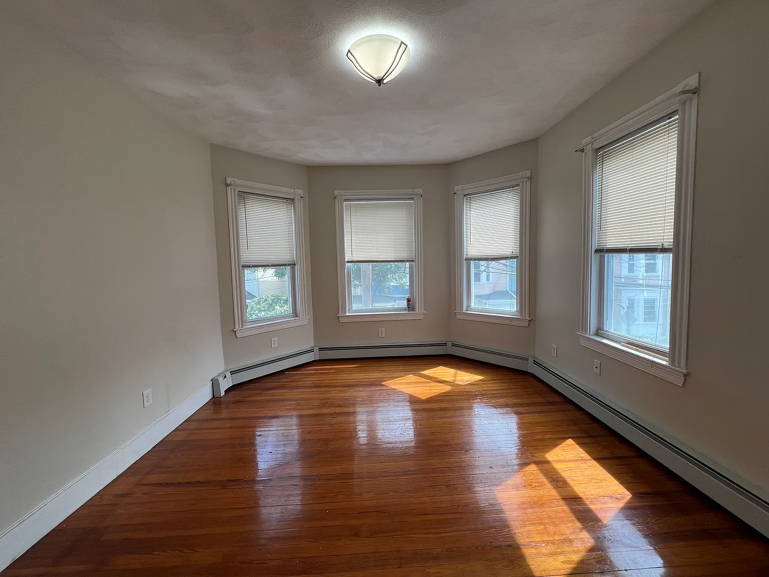 2 bed, 1100 sqft, $2,950 — Photo 4