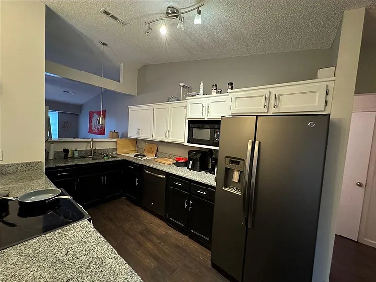 2502 W Megan Dr — Photo 4