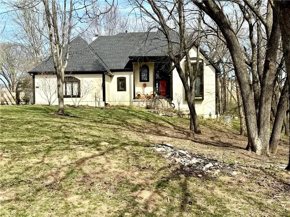 24600 W 61st Ter, Shawnee, KS 66226