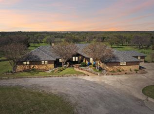 4517 Old Sherman Rd, Whitesboro, TX 76273