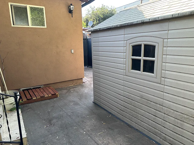 Back area side view storage