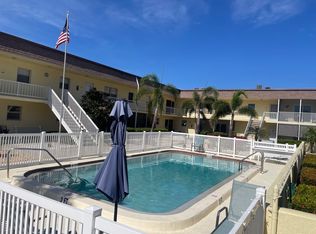 409 Manatee Ct APT 104, Venice, FL 34285