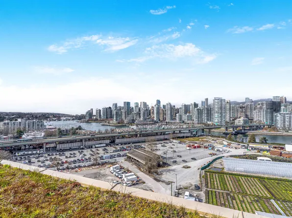 296 W 1st Ave, Vancouver, BC V5Y 3T2