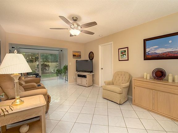 4th image of 1701 Pinehurst Rd APT 24B