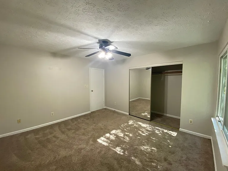 8129 McGuire Dr — Photo 9