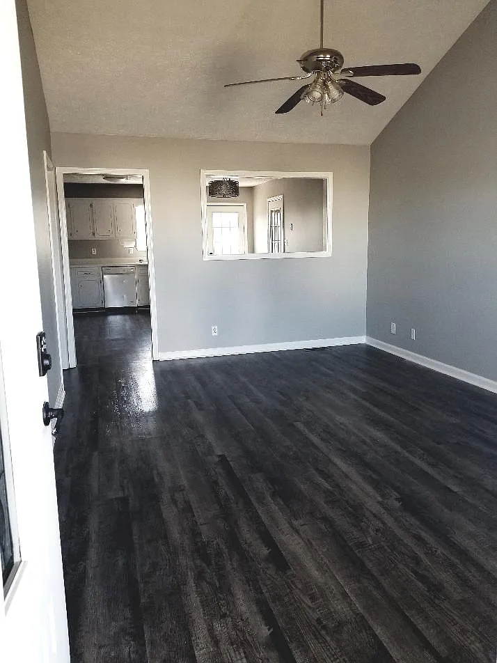 3 bed, 1198 sqft, $1,450 — Photo 3