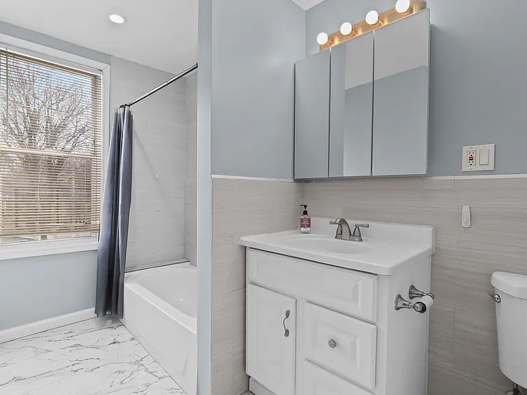 16 Hinsdale Pl — Photo 13