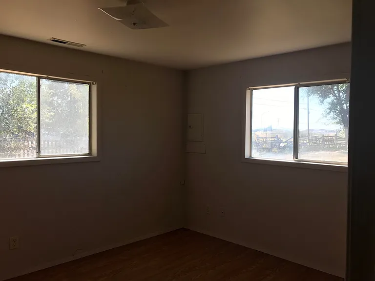 5648 Avalon St — Photo 17