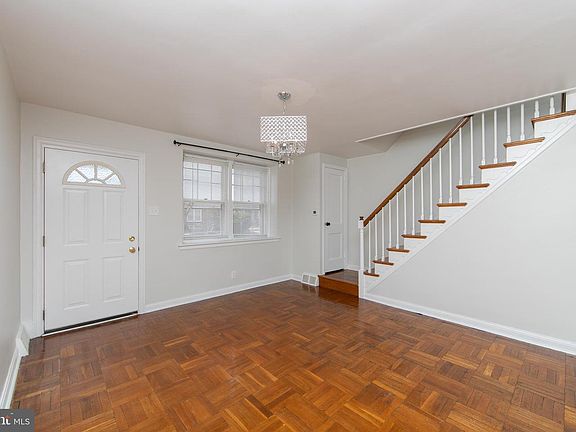 4th image of 2741 Lardner St